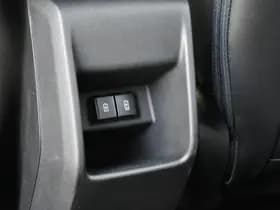 Toyota Urban Cruiser Executive 61 kWh Automaat 174pk thumbnail 42