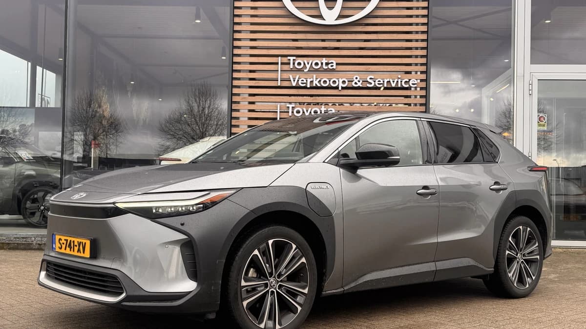 Toyota BZ4X Premium 71 kWh — foto 1