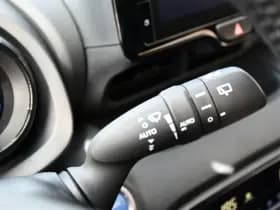 Toyota Yaris thumbnail 11