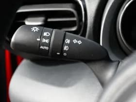 Toyota Yaris thumbnail 14