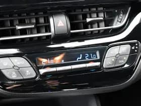 Toyota C-HR thumbnail 12