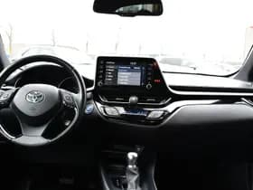 Toyota C-HR thumbnail 18
