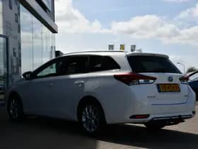 Toyota Auris thumbnail 11