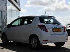 Toyota Yaris thumbnail 11