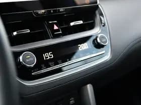 Toyota Corolla thumbnail 24