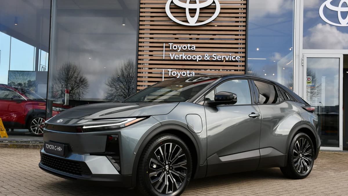 Toyota Onbekend C-HR+ Executive AWD 77 kWh Automaat 343pk — foto 1