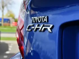 Toyota C-HR thumbnail 11