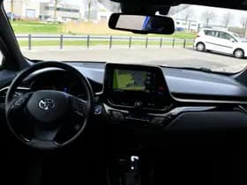 Toyota C-HR thumbnail 17