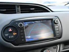 Toyota Yaris thumbnail 12