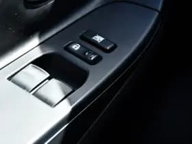 Toyota Yaris thumbnail 16