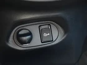 Toyota Yaris thumbnail 17