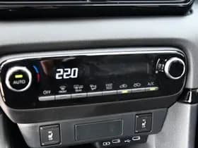 Toyota Yaris 1.5 Hybrid 115 Dynamic Automaat 116pk thumbnail 6