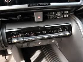 Toyota C-HR 2.0 Plug-in Hybrid 220 Dynamic Automaat 223pk thumbnail 19