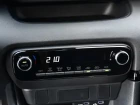Toyota Yaris thumbnail 11