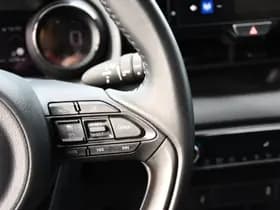 Toyota Yaris thumbnail 6