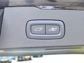 Volvo V60 T6 AWD 350PK Plug-in Hybrid Plus Dark thumbnail 22