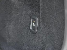 Volvo XC60 T6 AWD 350PK Plug-in Hybrid Ultra Dark thumbnail 17