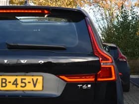 Volvo XC60 T6 AWD 350PK Plug-in Hybrid Ultra Dark thumbnail 24