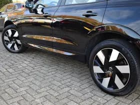 Volvo XC60 T6 AWD 350PK Plug-in Hybrid Ultra Dark thumbnail 25