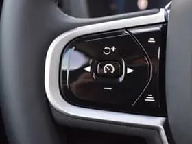 Volvo XC60 T6 AWD 350PK Plug-in Hybrid Ultra Dark thumbnail 40