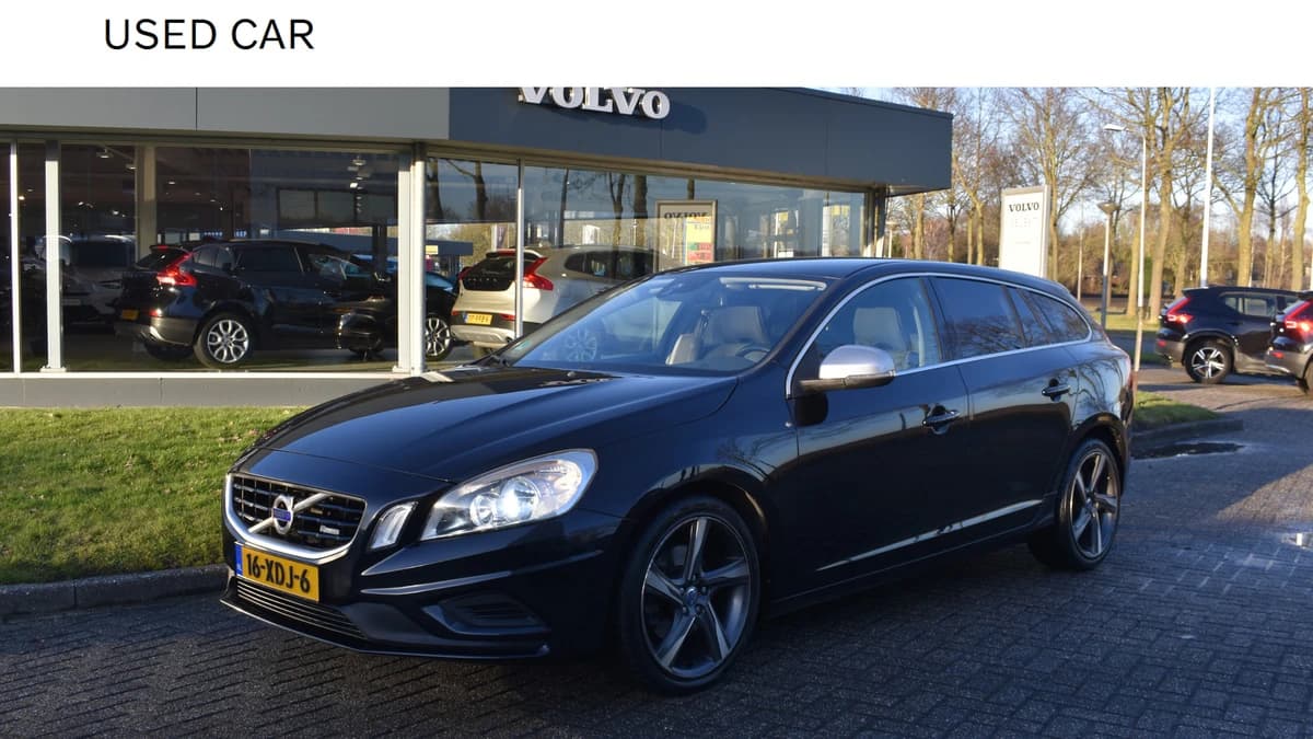 Volvo V60 T3 180PK R-Design — foto 1