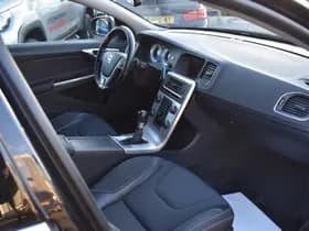 Volvo V60 T3 180PK R-Design thumbnail 15
