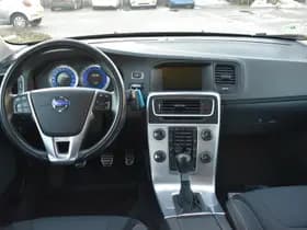 Volvo V60 T3 180PK R-Design thumbnail 17