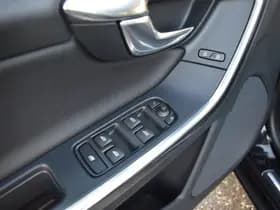 Volvo V60 T3 180PK R-Design thumbnail 21