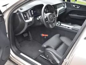 Volvo XC60 T6 350PK Plug-in hybrid AWD Plus Dark thumbnail 27