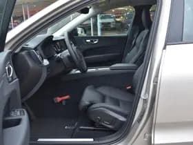 Volvo XC60 T6 350PK Plug-in hybrid AWD Plus Dark thumbnail 28