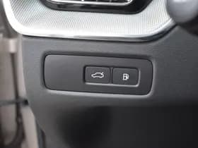 Volvo XC60 T6 350PK Plug-in hybrid AWD Plus Dark thumbnail 32