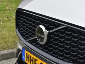 Volvo XC60 T6 350PK Plug-in hybrid AWD Plus Dark thumbnail 5