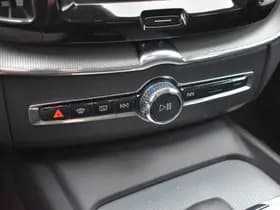 Volvo XC60 T6 350PK Plug-in hybrid AWD Plus Dark thumbnail 44