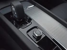 Volvo XC60 T6 350PK Plug-in hybrid AWD Plus Dark thumbnail 45