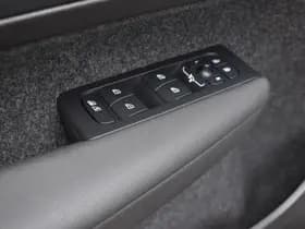 Volvo EX40 Extended Range 252PK Plus 82 kWh thumbnail 28