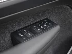 Volvo EX40 Extended Range 252PK Plus Black Ed. 82 kWh thumbnail 17