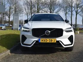 Volvo XC60 T6 AWD 350PK Plug-in Hybrid Plus Dark thumbnail 3