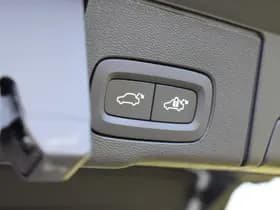 Volvo XC60 T6 AWD 350PK Plug-in Hybrid Plus Dark thumbnail 22