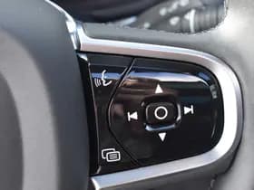 Volvo XC60 T6 AWD 350PK Plug-in Hybrid Plus Dark thumbnail 34