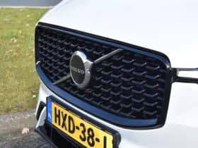 Volvo XC60 T6 AWD 350PK Plug-in Hybrid Plus Dark thumbnail 5