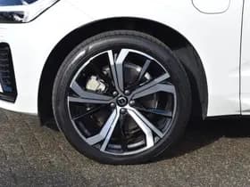 Volvo XC60 T6 AWD 350PK Plug-in Hybrid Plus Dark thumbnail 6