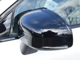 Volvo XC60 T6 AWD 350PK Plug-in Hybrid Plus Dark thumbnail 8