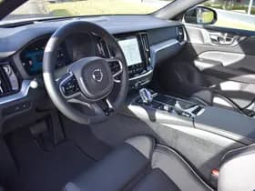 Volvo V60 T6 AWD 350PK Plug-in Hybrid Plus Dark thumbnail 28