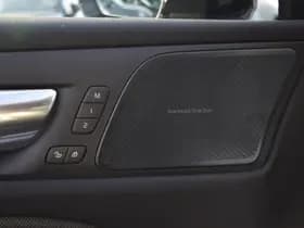 Volvo V60 T6 AWD 350PK Plug-in Hybrid Plus Dark thumbnail 30