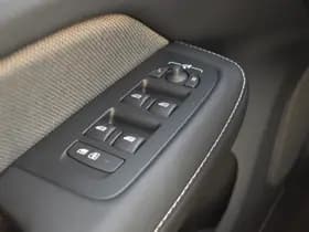 Volvo V60 T6 AWD 350PK Plug-in Hybrid Plus Dark thumbnail 31