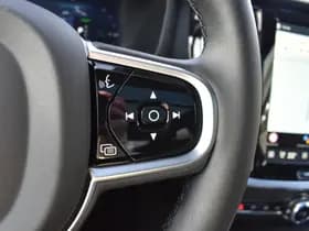 Volvo V60 T6 AWD 350PK Plug-in Hybrid Plus Dark thumbnail 33