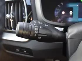 Volvo V60 T6 AWD 350PK Plug-in Hybrid Plus Dark thumbnail 34