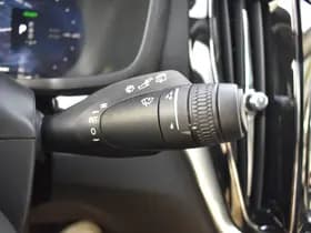 Volvo V60 T6 AWD 350PK Plug-in Hybrid Plus Dark thumbnail 35