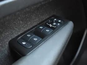 Volvo XC40 Recharge AWD 408PK R-Design thumbnail 36