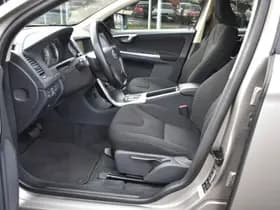 Volvo XC60 T5 241PK Automaat Kinetic thumbnail 2